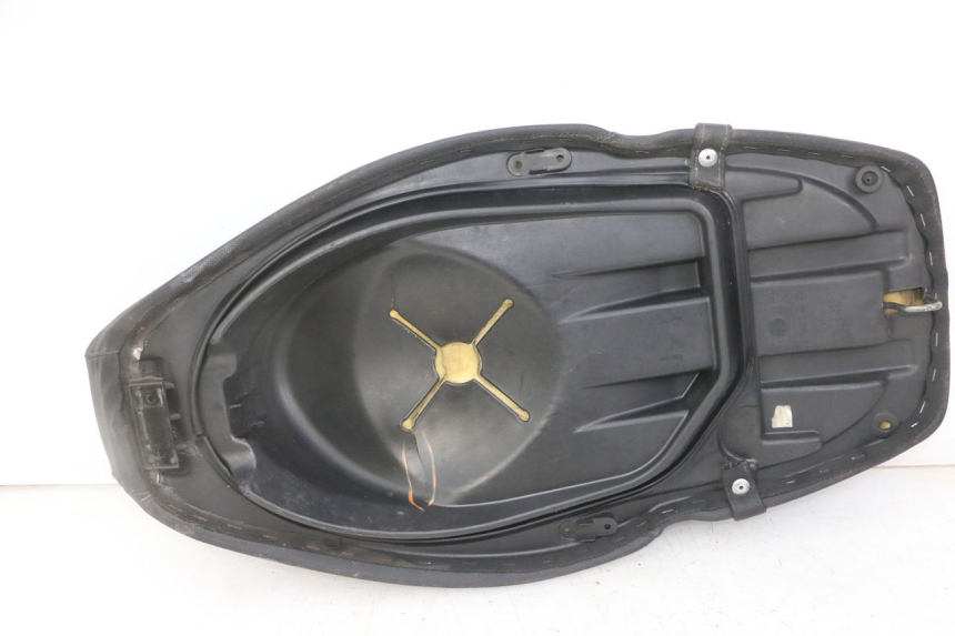 photo de SELLE PIAGGIO NRG POWER PUREJET 50 (2018 - 2021)