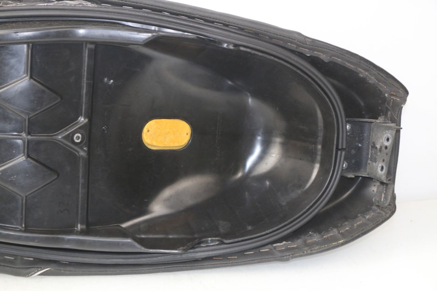 photo de SELLE HONDA PCX (JF47) 125 (2012 - 2013) - Marquages et références