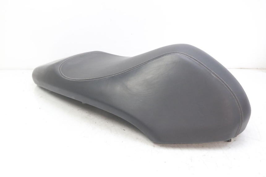 photo de SELLE PEUGEOT KISBEE 2T 50 (2010 - 2017)