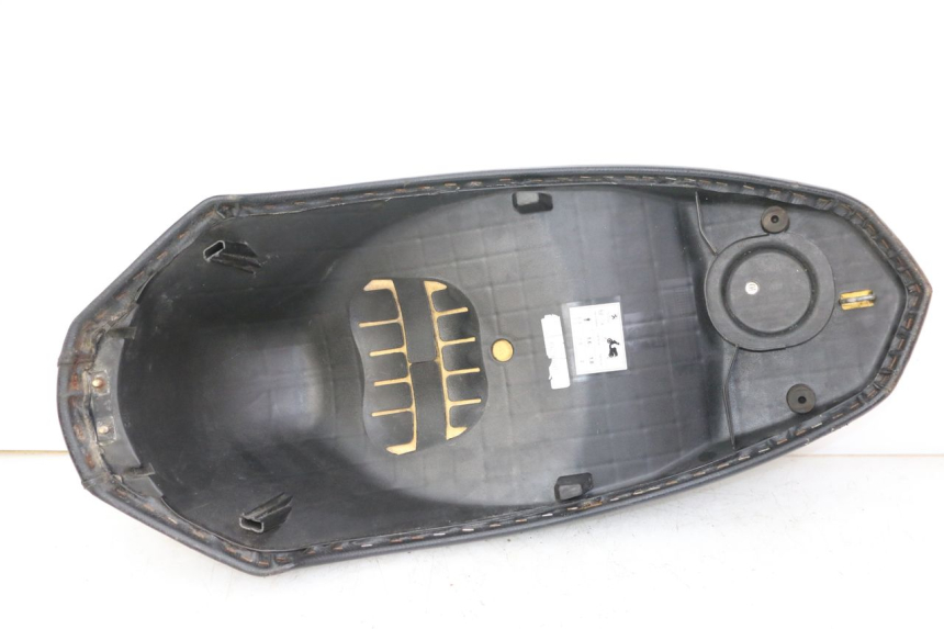 photo de SELLE PEUGEOT KISBEE 4T 50 (2018 - 2022)