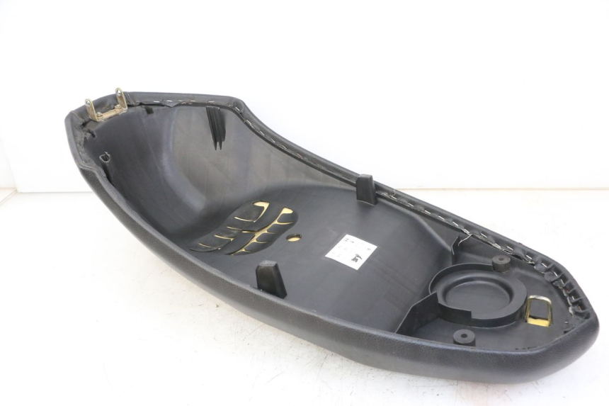 photo de SELLE PEUGEOT KISBEE 4T 50 (2018 - 2022)