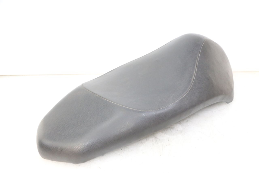photo de SELLE PEUGEOT KISBEE 4T 50 (2010 - 2017)