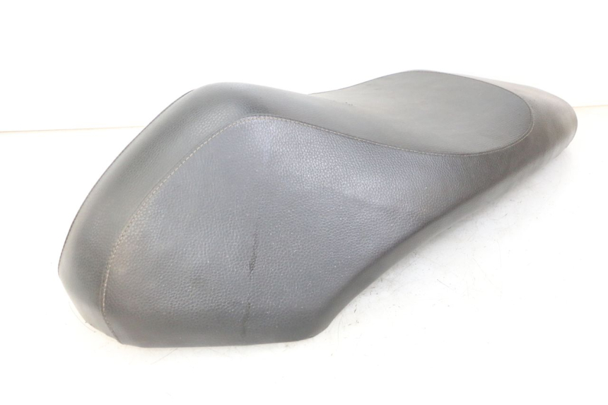 photo de SELLE PEUGEOT KISBEE 4T 50 (2010 - 2017)