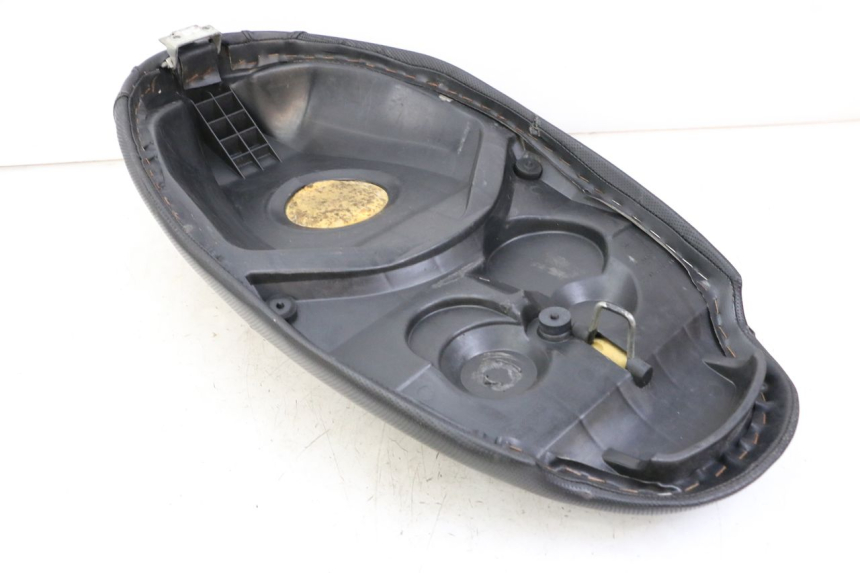 photo de SELLE PEUGEOT TKR TREKKER FURIOUS 50 (2005 - 2014)