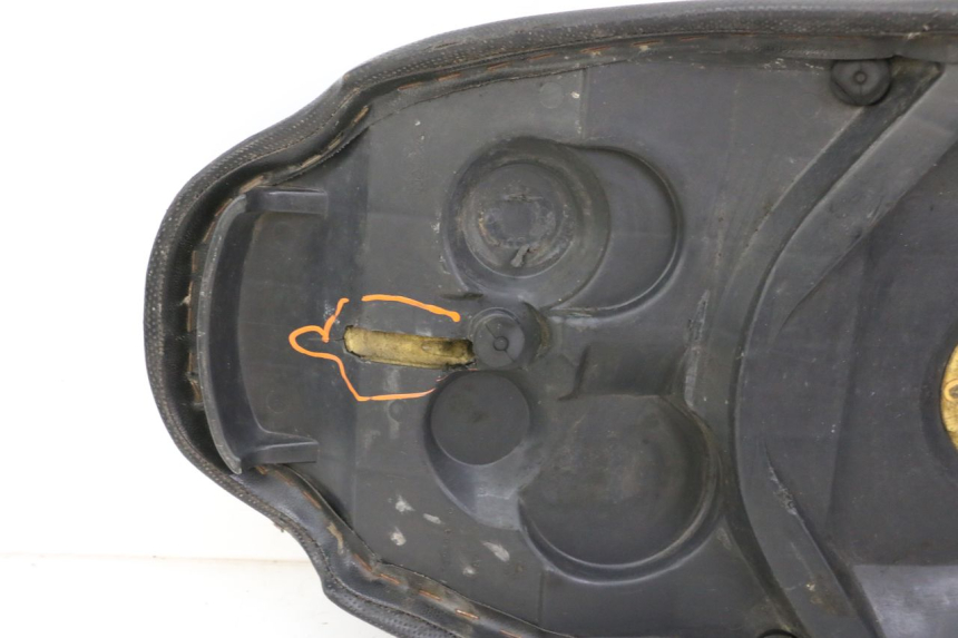 photo de SELLE PEUGEOT TKR TREKKER FURIOUS 50 (2005 - 2014)