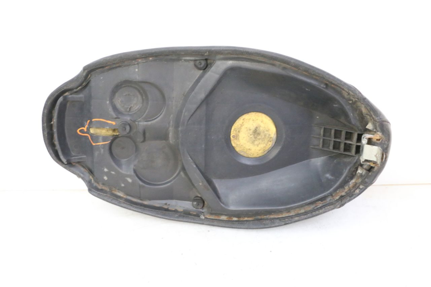 photo de SELLE PEUGEOT TKR TREKKER FURIOUS 50 (2005 - 2014)