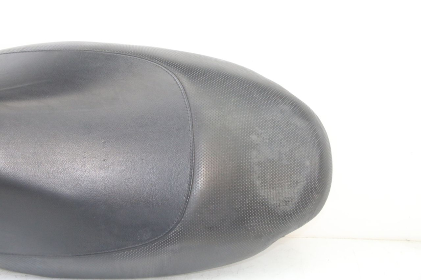 photo de SELLE PEUGEOT TREKKER TKR 50 (2005 - 2014)