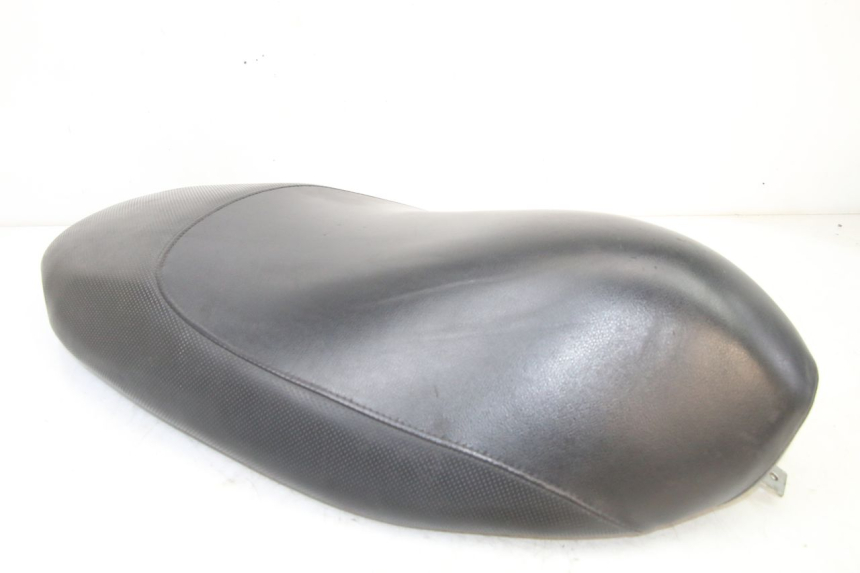 photo de SELLE PEUGEOT TREKKER TKR 50 (2005 - 2014)