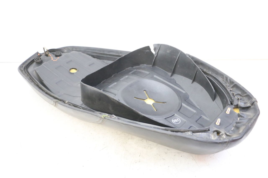 photo de SELLE PEUGEOT TWEET 4T 50 (2018 - 2020)