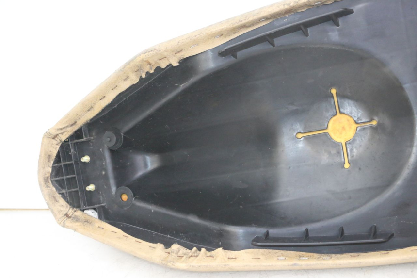 photo de SELLE PEUGEOT VIVACITY 125 (2010 - 2017)