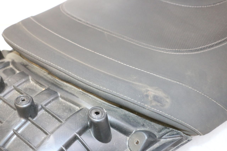 photo de SELLE PEUGEOT SATELIS 125 (2013 - 2018)