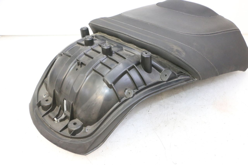 photo de SELLE PEUGEOT SATELIS 125 (2013 - 2018)