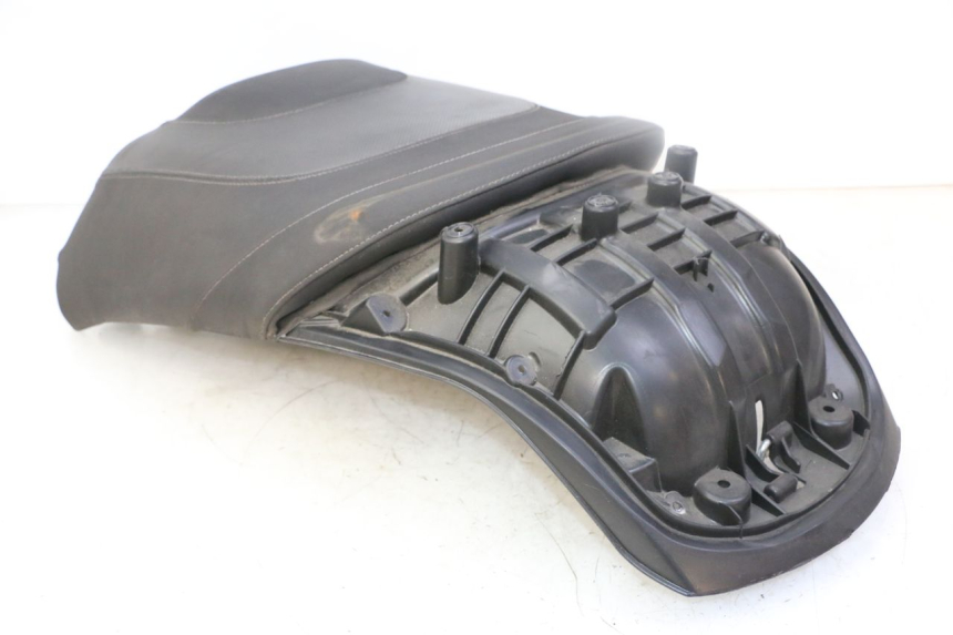 photo de SELLE PEUGEOT SATELIS 125 (2013 - 2018)