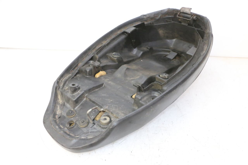 photo de SELLE PEUGEOT SPEEDAKE 50 (1995 - 1997)