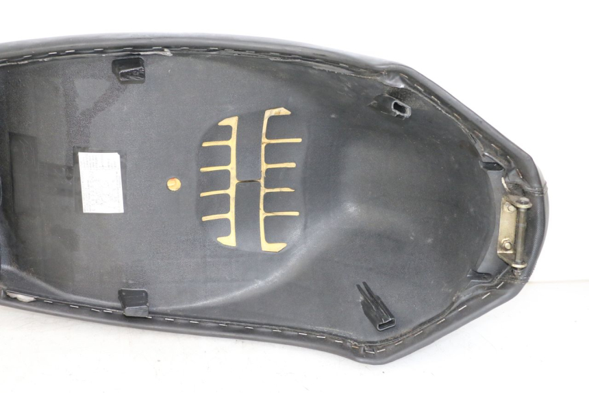 photo de SELLE PEUGEOT STREETZONE 2T 50 (2014 - 2019)