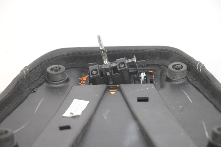 photo de SELLE APRILIA SXR 50 (2021 - 2023)