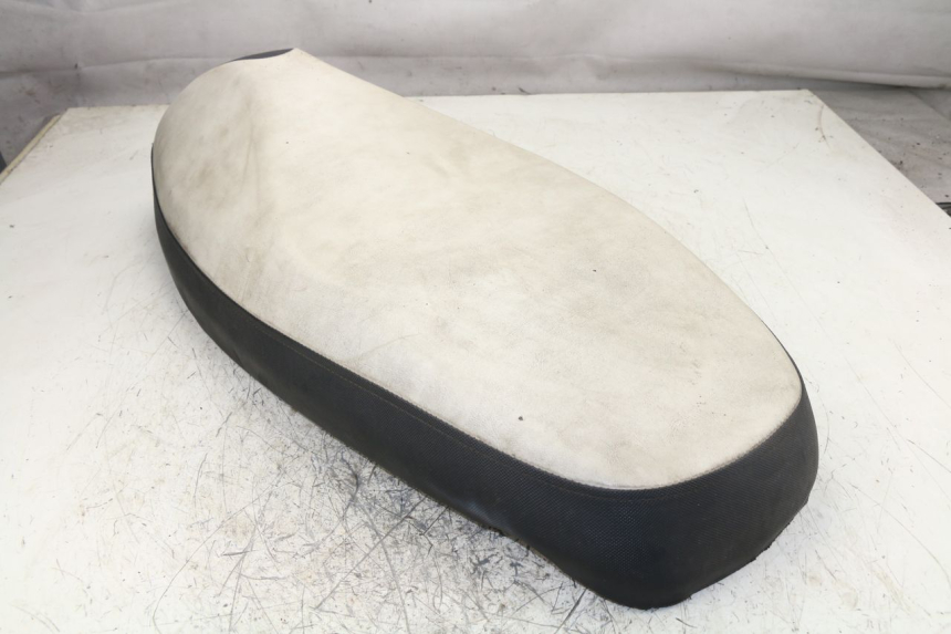 photo de SELLE TNT MOTOR GHOST 50 (2008 - 2010) - Gros plan technique