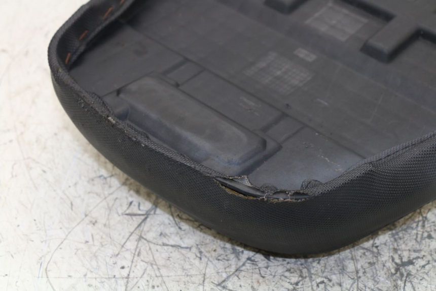 photo de SELLE TNT MOTOR GHOST 50 (2008 - 2010) - Points de fixation