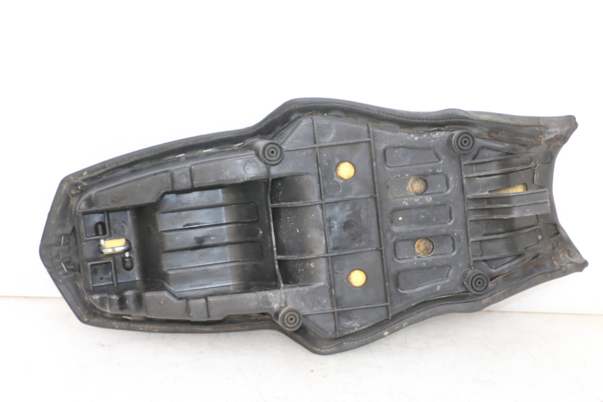 photo de SELLE YAMAHA TZR 50 (2008 - 2016) - Zoom composants