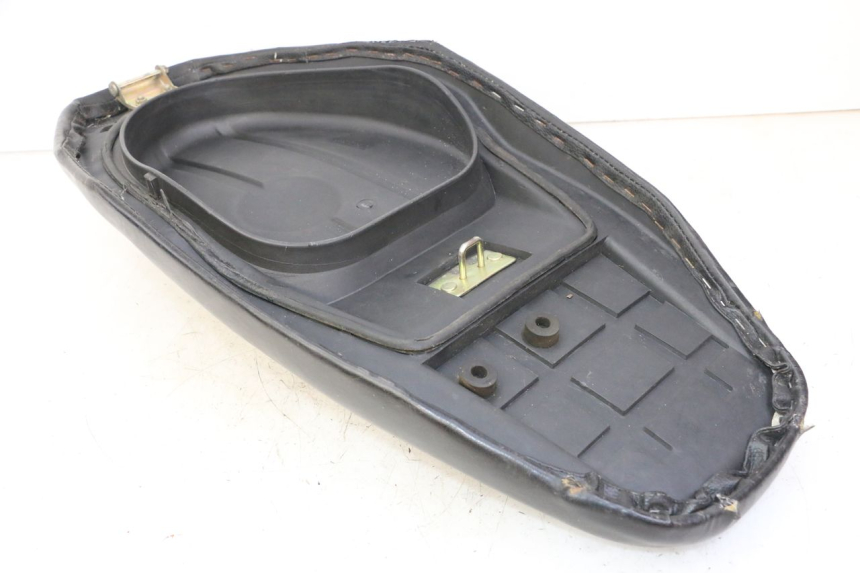 photo de SELLE PEUGEOT V-CLIC VCLIC 50 (2007 - 2013)