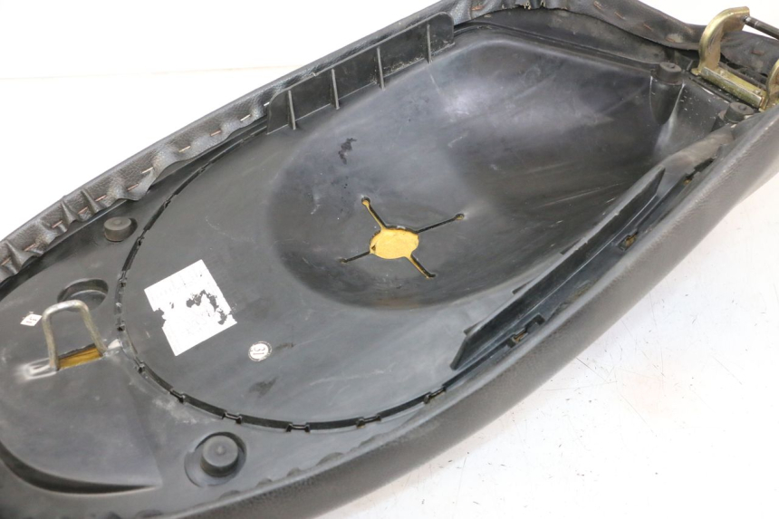 photo de SELLE PEUGEOT VIVACITY NEW 4T 50 (2008 - 2017)