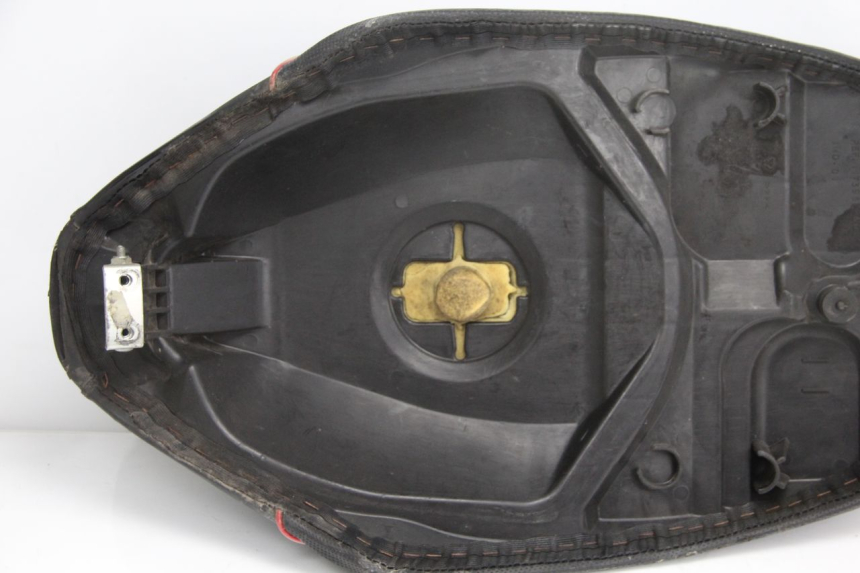 photo de SELLE PEUGEOT VIVACITY 50 (2004 - 2009)