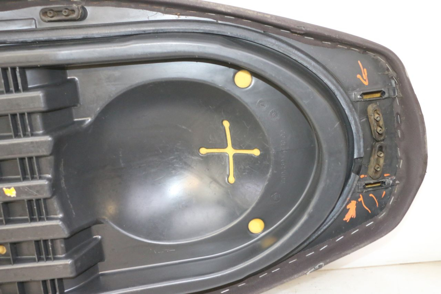 photo de SELLE YAMAHA X-MAX XMAX 250 (2006 - 2009)