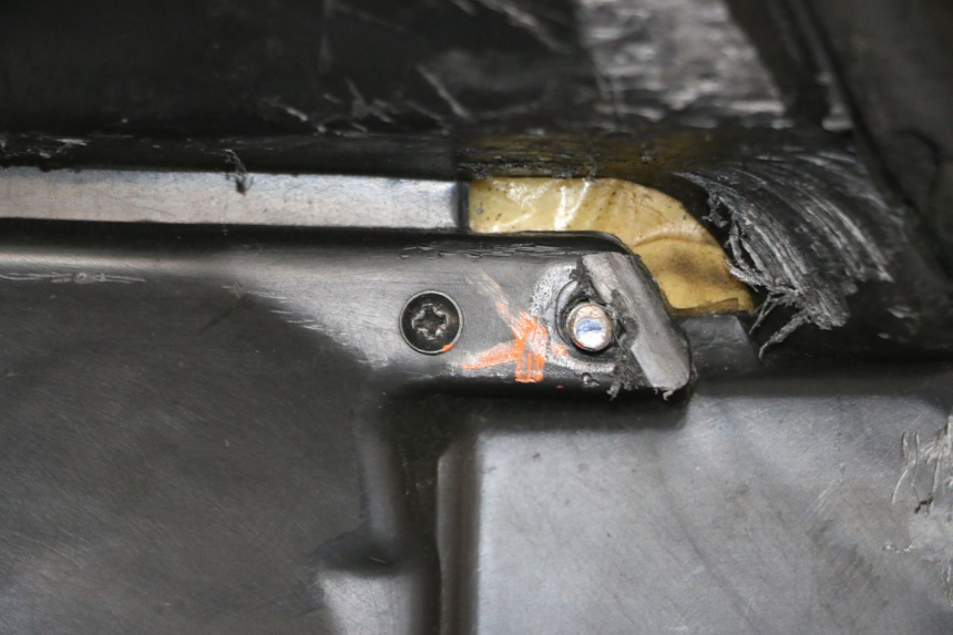 photo de SELLE YAMAHA XMAX X-MAX 125 (2006 - 2009) - Zoom état d’usage