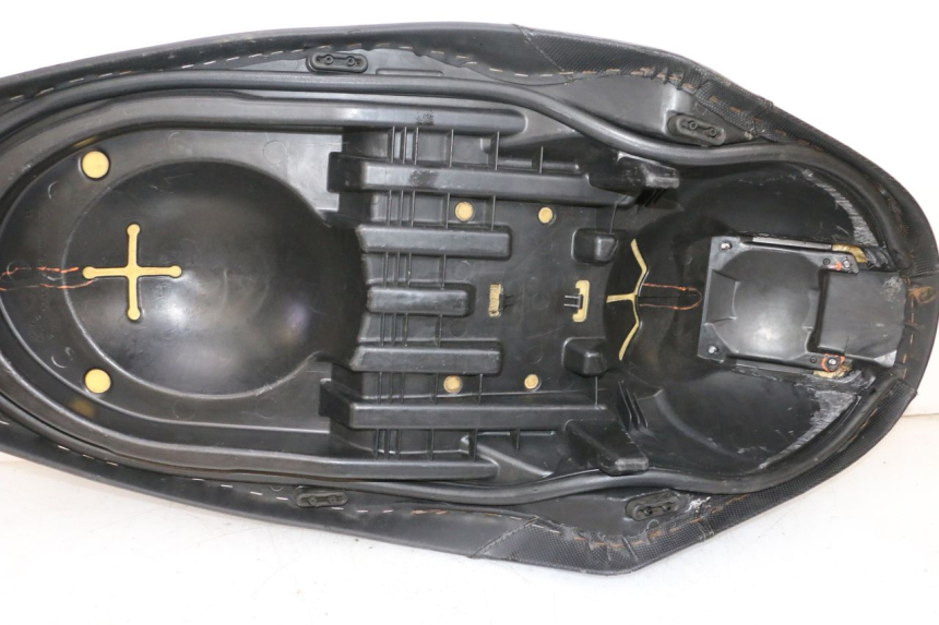 photo de SELLE YAMAHA XMAX X-MAX 125 (2006 - 2009) - Vue d’ensemble