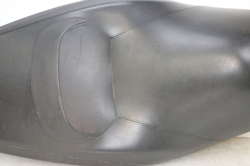 photo de SELLE YAMAHA XMAX X-MAX 125 (2006 - 2009) - Détails caractéristiques