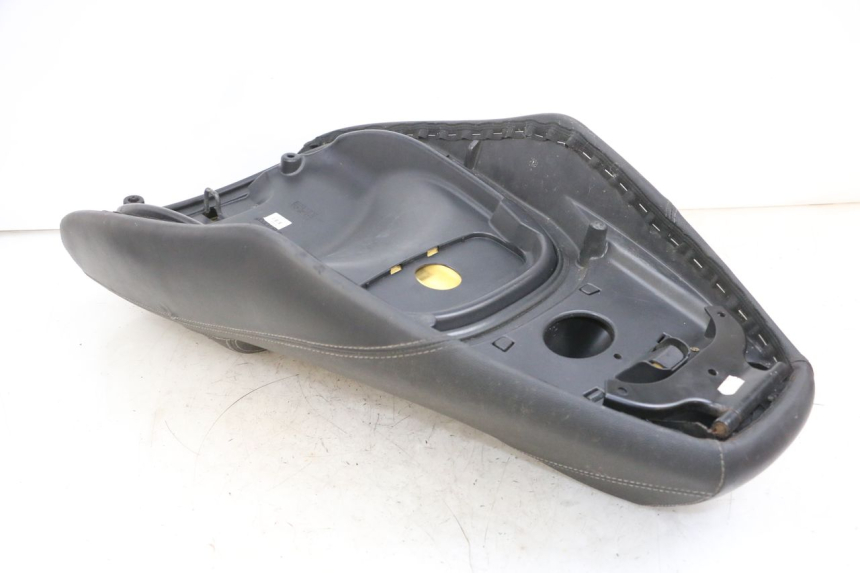 photo de SELLE PIAGGIO XEVO - X EVO 125 (2007 - 2016) - Autre angle de vue