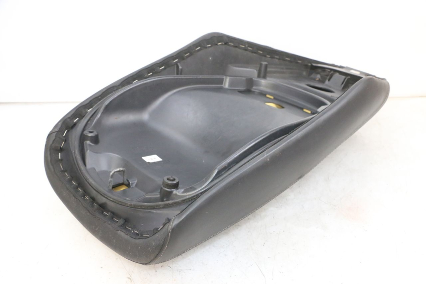 photo de SELLE PIAGGIO XEVO - X EVO 125 (2007 - 2016) - Gros plan technique