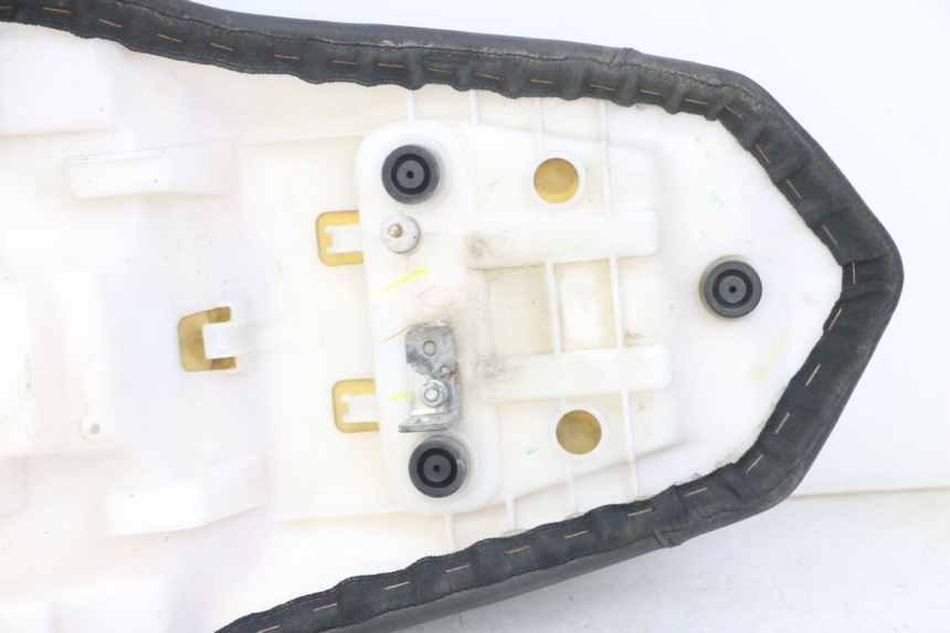 photo de SELLE YAMAHA XJ6 ABS 600 (2008 - 2016)