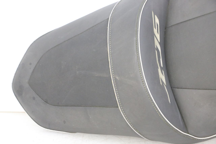 photo de SELLE YAMAHA XJ6 ABS 600 (2008 - 2016)