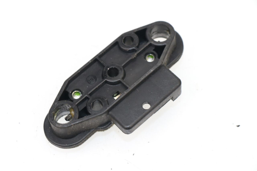 photo de SERRURE SELLE SUZUKI GSF S BANDIT 600 (2000 - 2004)