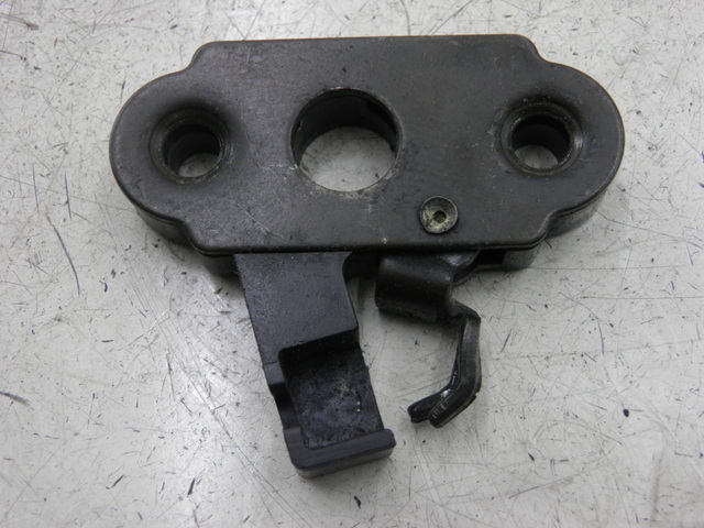 photo de SERRURE SELLE KAWASAKI ZZR 600 (1995 - 2004)