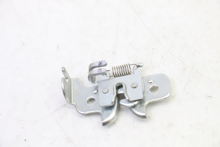 photo de SERRURE SELLE YAMAHA XMAX X-MAX 125 (2021 - 2025)