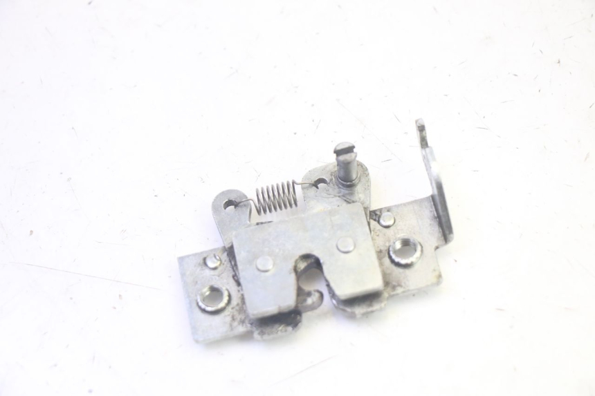 photo de SERRURE SELLE YAMAHA XMAX X-MAX 125 (2006 - 2009) - Vue principale