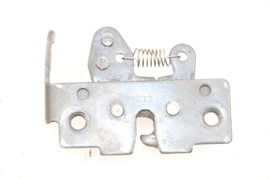 photo de SERRURE SELLE PIAGGIO XEVO - X EVO 125 (2007 - 2016)