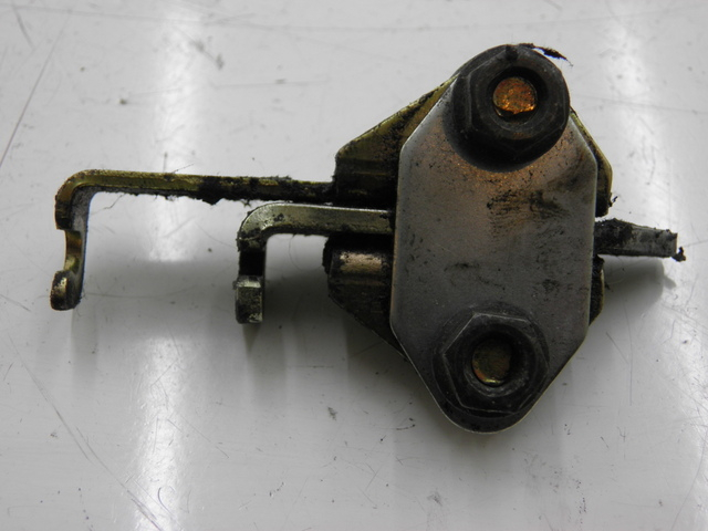 photo de SERRURE SELLE YAMAHA FZS FAZER 600 (1998 - 2001) - Détail de la pièce