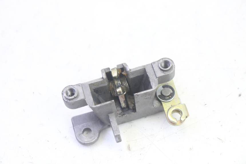 photo de SERRURE DE SELLE KYMCO AGILITY 4T 50 (2018 - 2022) - Détail de la pièce