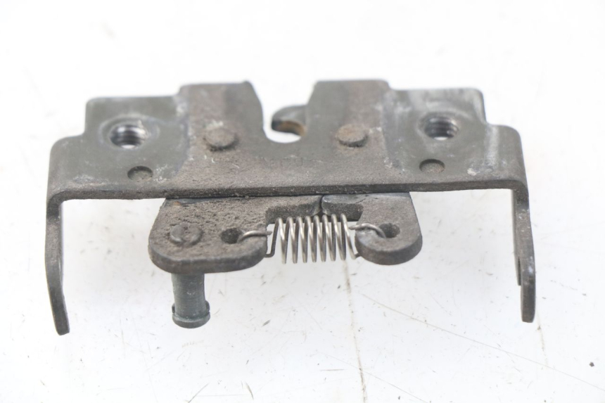 photo de SERRURE DE SELLE APRILIA ATLANTIC 125 (2003 - 2009) - Détail de la pièce