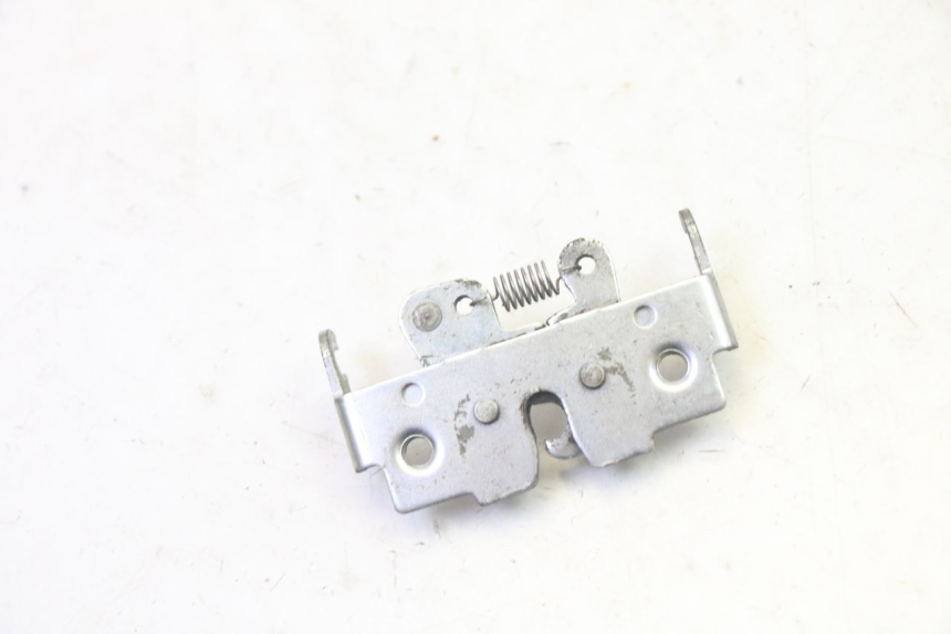 photo de SERRURE DE SELLE SUZUKI BURGMAN 125 (2007 - 2014)