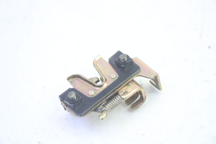 photo de SERRURE DE SELLE SYM CROX 4T 50 (2016 - 2023) - Autre angle de vue