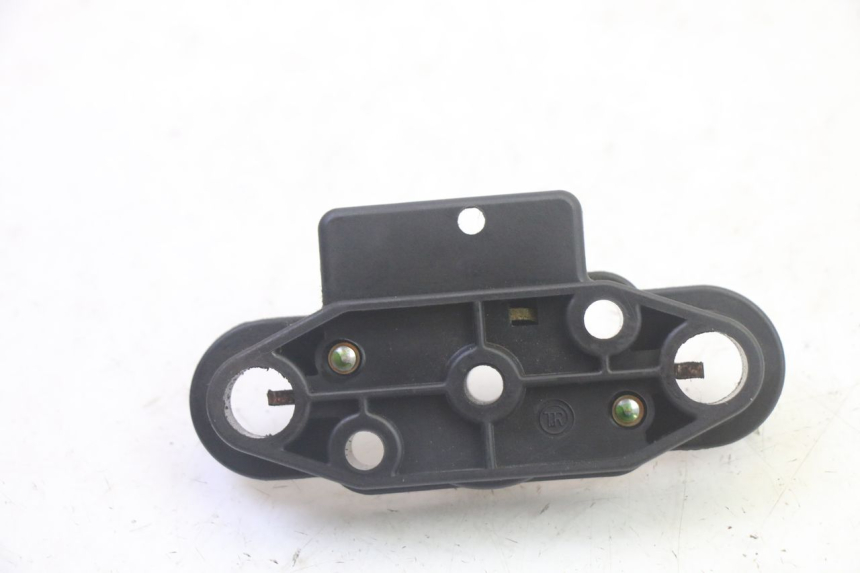 photo de SERRURE DE SELLE SUZUKI DL V STROM 1000 (2002 - 2007) - Zoom état d’usage