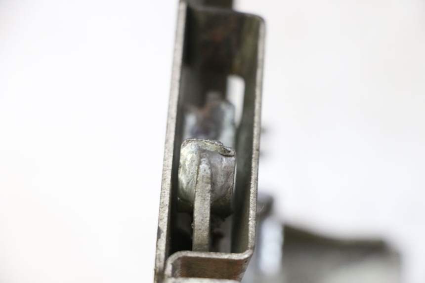 photo de SERRURE DE SELLE HONDA FES S-WING SWING ABS 125 (2007 - 2015)