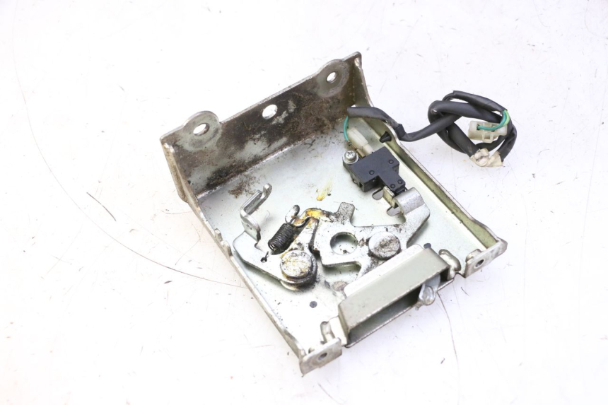 photo de SERRURE DE SELLE HONDA FES S-WING SWING ABS 125 (2007 - 2015)