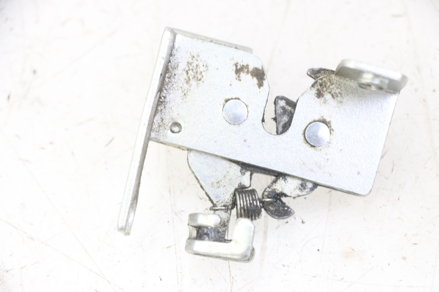 photo de SERRURE DE SELLE VENESI FLY RETRO 4T 50 (2020 - 2025)