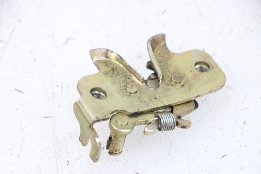 photo de SERRURE DE SELLE JM MOTORS GTS 125 (2015 - 2019) - Zoom état d’usage