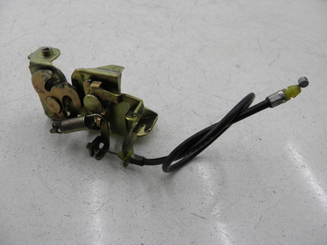 photo de SERRURE DE SELLE HONDA FES FORESIGHT 250 (1997 - 2002) - Vue principale